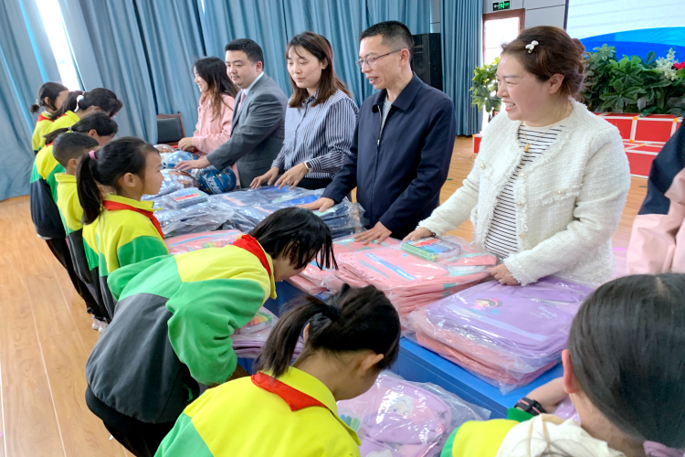 凝聚爱心伴成长  点燃希望创未来—广南公司第三团支部开展五四青年节团日活动4.png