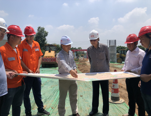 no269-川高公司党委委员、董事、副总经理王健一行到成南公司成都入城复线段调研指导工作（肖刚）.jpg