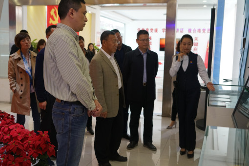 no293-吉宁省高速公路集团有限公司党委专职副书记呼显臣一行到成南公司开展考察工作（易成祥）.JPG
