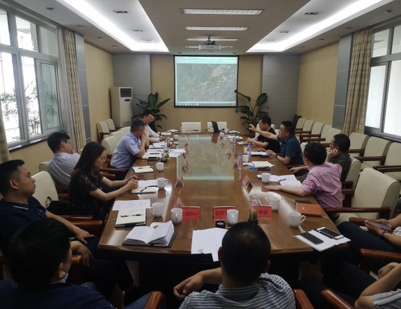 no133-成南公司与青白江区政府就成南高速扩容项目建设进行会谈（张帅）.jpg