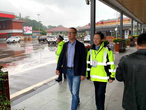 公司副总经理王淑元到服务区检查指导工作 (2).jpg