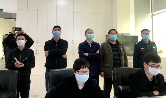 20200407厅高速公路交通执法第一支队到成都绕城高速开展安全生产交叉检查_副本.jpg
