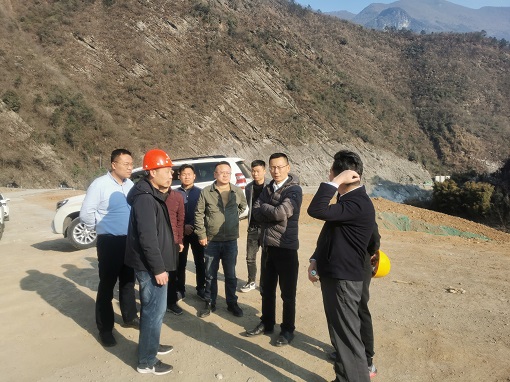 绵九公司党委副书记、总经理曾杰一行督导九绵高速公路节后复工复产工作.jpg