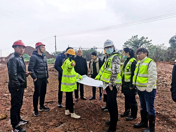 20201204成都市住房和城乡建设局总工程师何发礼调研东西城市轴线成都绕城高速节点工程建设推进情况 (2)_副本.jpg