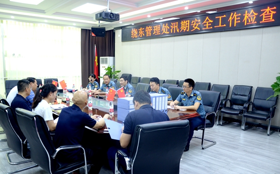 20200807厅高管局交通执法第四支队到成都绕城高速开展汛期安全检查_副本.jpg