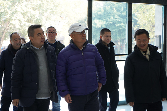 （公司新闻）20210113_省交投集团副总经理张志英到公司调研指导工作1_副本.jpg