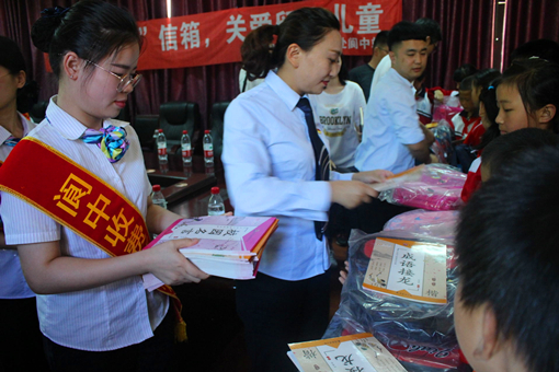 广南高速“路姐妈妈”信箱启动仪式 3.jpg