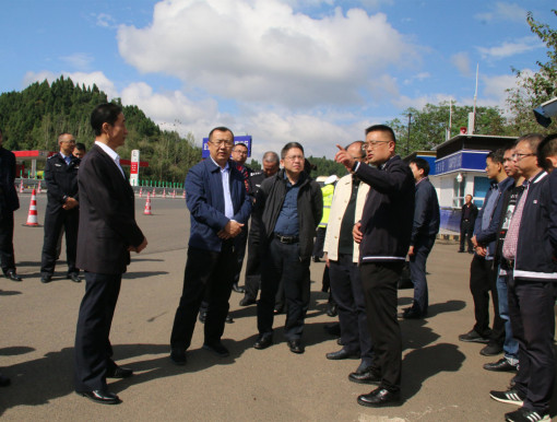 no290-四川省政府副秘书长王占良一行到遂渝路四川站调研我省高速公路省界货车管控工作2（郑华）.jpg