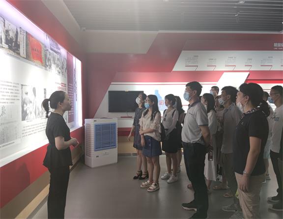咨询公司赴院山坡烈士陵园党性党风党纪教育基地开展党风廉洁教育活动.jpg