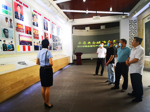 丽攀公司纪委组织参观攀钢勤政树廉馆2_副本.jpg
