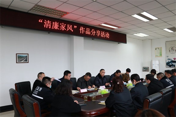 2-201212101603105.jpg