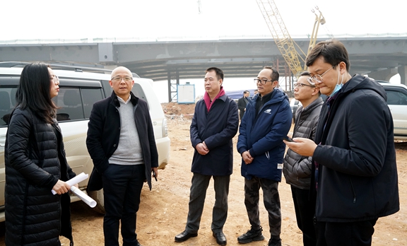20210203成都市住房和城乡建设局总工程师何发礼到川西公司开展调研 (2)_副本.jpg