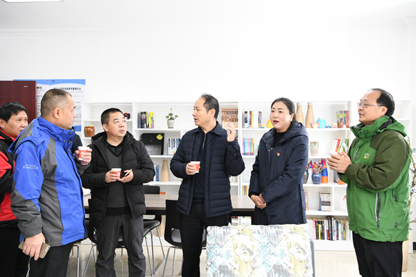 12.4+雅西公司党委书记、董事长张广洋调研孟获城收费站开站准备情况 4（内容）.jpg