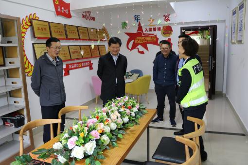 广巴公司党委书记、董事长、总经理夏益奉深入广元管理处调研指导职工小家创建工作.jpg