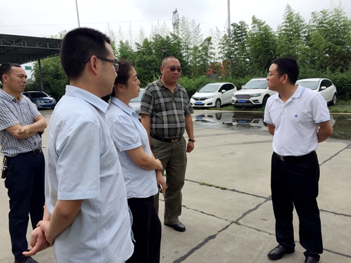 20190627新都区副区长张文豪一行到成都绕城高速成金收费站就非洲猪瘟防控工作开展交流_cg.jpg