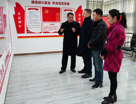 20210310中国公路学会副秘书长巨荣云到川西公司调研智慧高速建设及服务区提升改造工作_副本.jpg