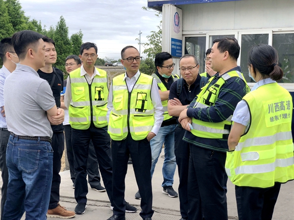 20200509省交通运输厅监控结算中心到成都绕城高速检查缓堵保畅工作 (2)_副本.jpg
