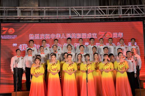 广巴公司唱响“我和我的祖国”庆祝新中国成立70周年（一）.jpg