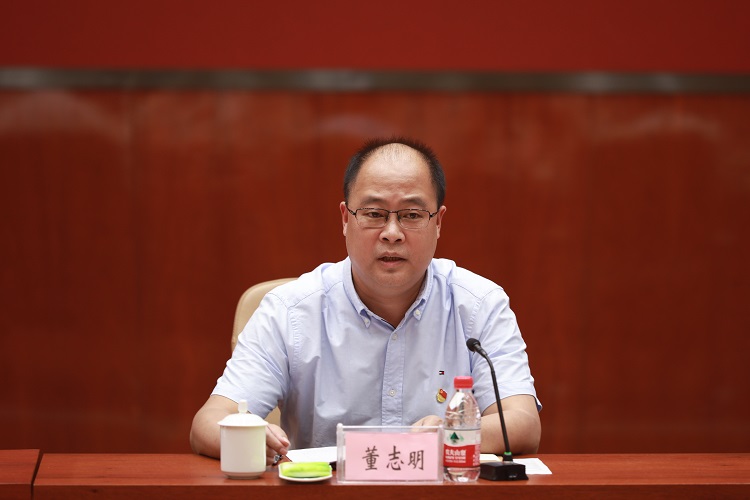 川高召開2022全面從嚴(yán)治黨專題黨委會(huì) (3)750.jpg