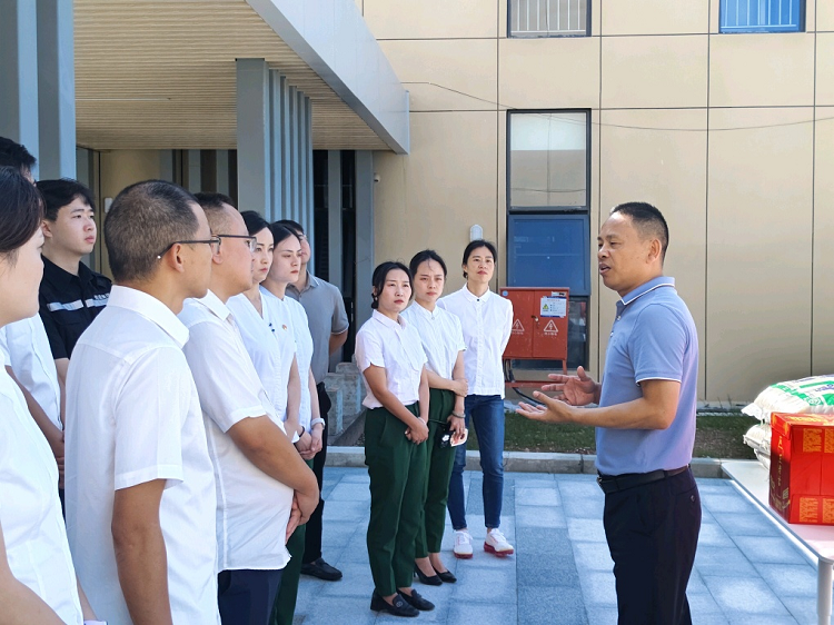 绵九公司董事长田礼勇赴江油代表处开展“夏送清凉”慰问活动图片1.png