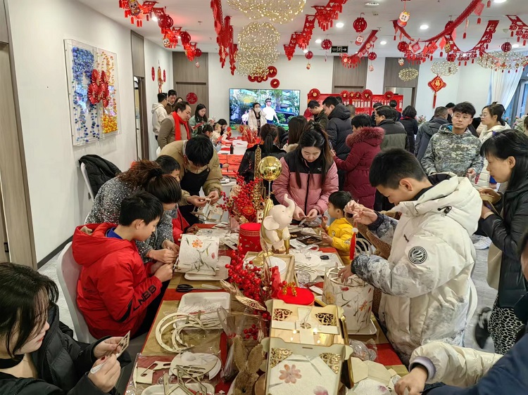 川高文旅公司“高庐·紫云台”项目欢庆新春，业主共享游园乐趣22.jpg