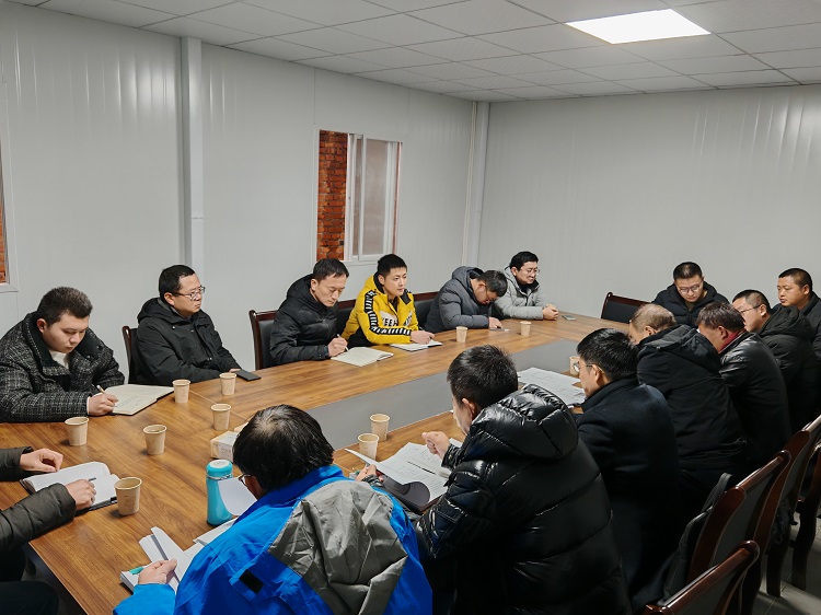 川西贝森科教楼建设项目召开深基坑工程专项施工方案专家论证会1.jpg
