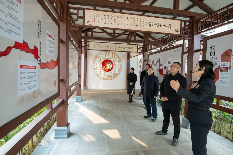 川南公司赴川东、川北、成南、川西公司交流学习2_副本.jpg