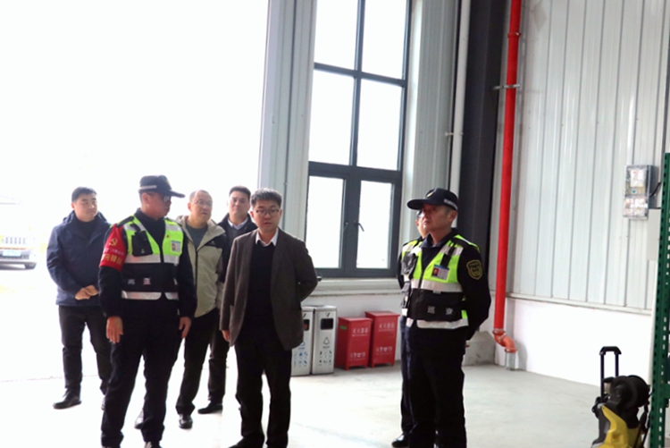 （微推、挂网）20260128川南公司党委副书记、董事、总经理罗煜赴宜宾管理中心管护大队开展调研工作1 - 副本.jpg