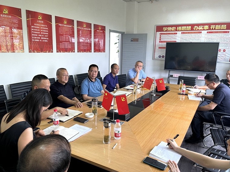 川西公司第一时间召开紧急会议安排布置疫情防控工作2_副本.jpg