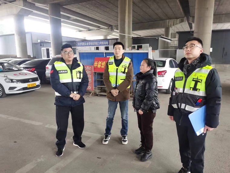 20240202绕东各级开展春节节前安全环保检查落实保畅工作 (6)_副本.jpg