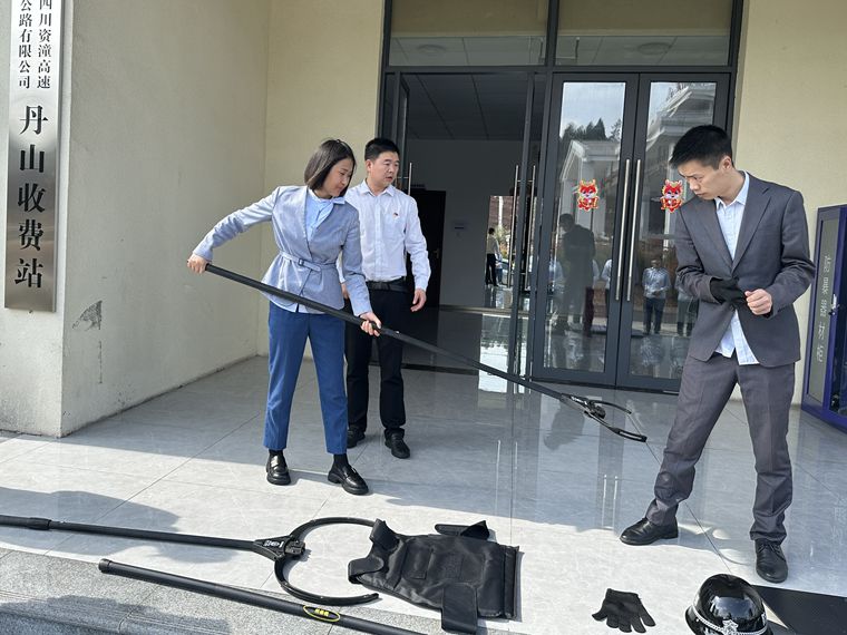 强化安全技能，筑牢安全防线2_副本.jpg