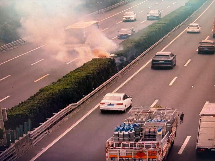 20260522快速联动处置火情 高效履职守护通行安全照片 2_副本.jpg