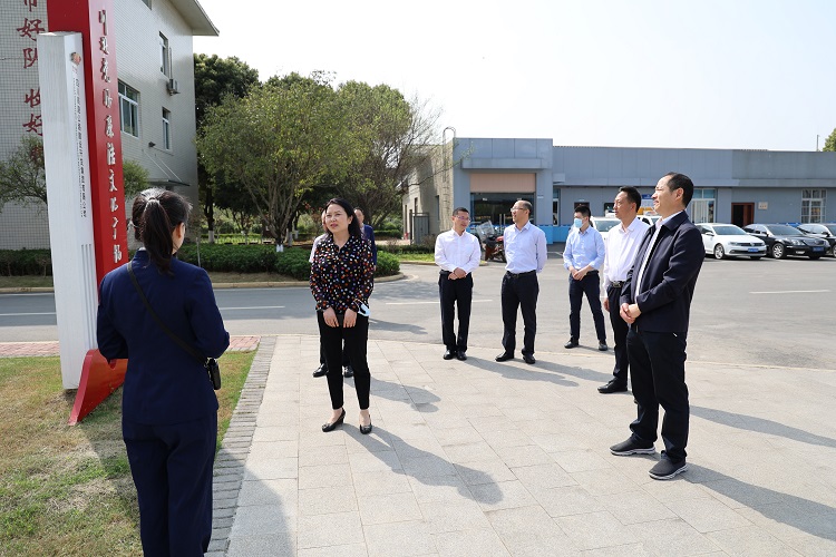 张毅书记赴川北公司调研党风廉洁建设 - 副本.jpg