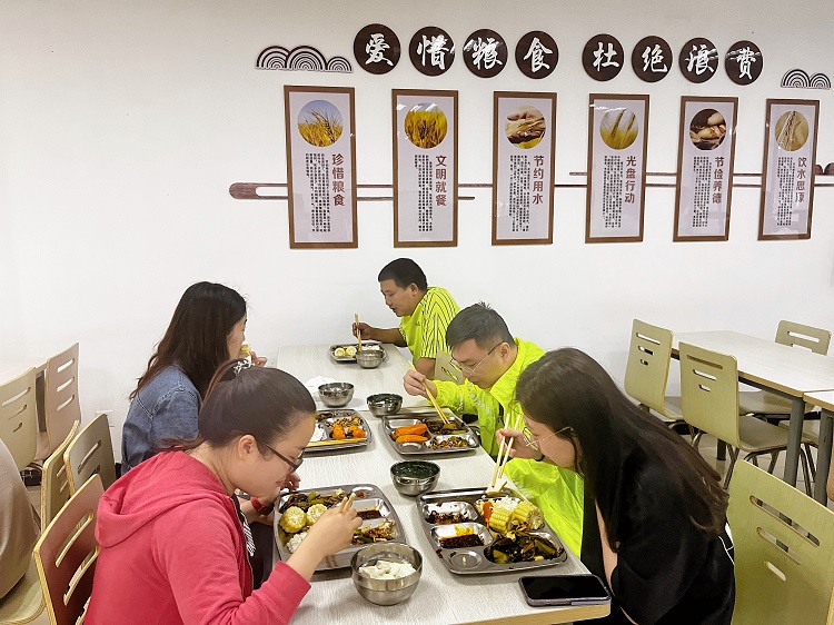 5.16叙永管理处以食为介，强力推出“廉味套餐”3.JPG