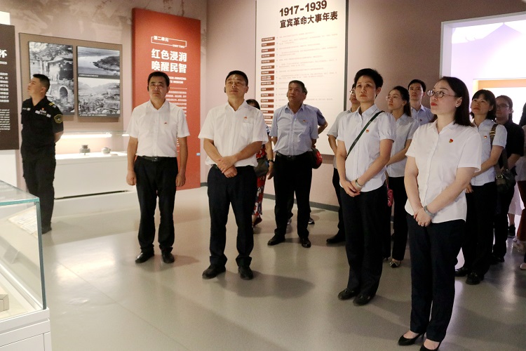 6.28南方公司泸州管理处开展庆 七一主题党日活动4.JPG