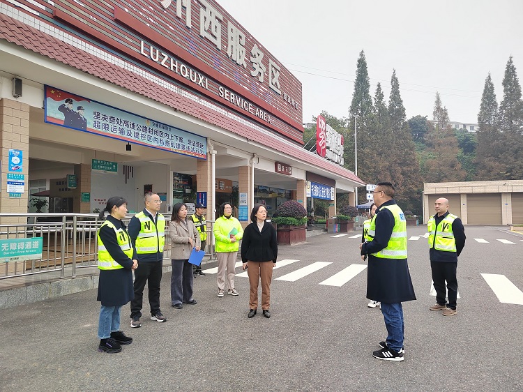 11.30南方公司党委副书记、副总经理何琛带队赴隆纳高速开展末端发力终端见效专项督导工作4.jpg