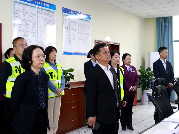 3.26南方公司党委书记、董事长、总经理陈四来赴隆纳高速一线调研运营工作4.JPG