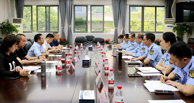 4.28南方公司与交通执法一支队召开座谈会2.jpg