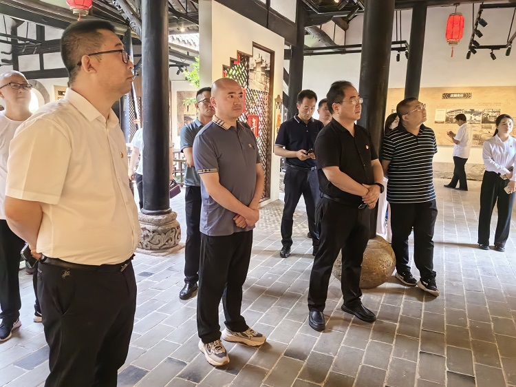 5.17南方公司泸州管理处开展支部结对共建主题党日活动2.jpg