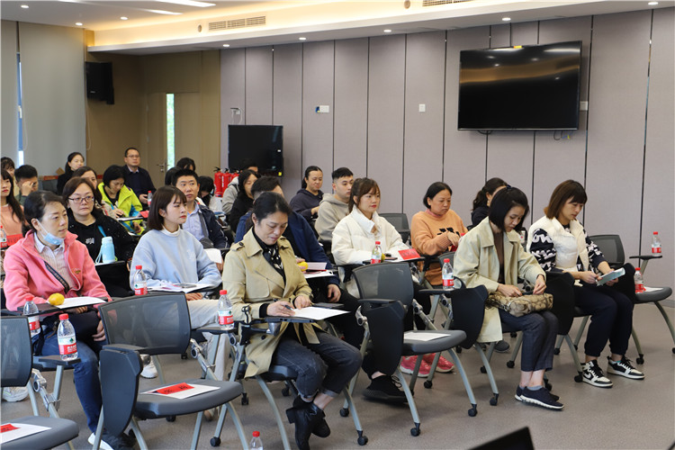 no521-成南公司工会组织召开2021年度工会干部暨工会积极份子培训会2（王孟文典）.JPG