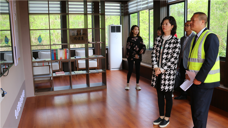 no146-成南公司党委委员、纪委书记冯亚鸿检查指导遂宁管理处“勤廉工程”建设工作（周晗）.JPG