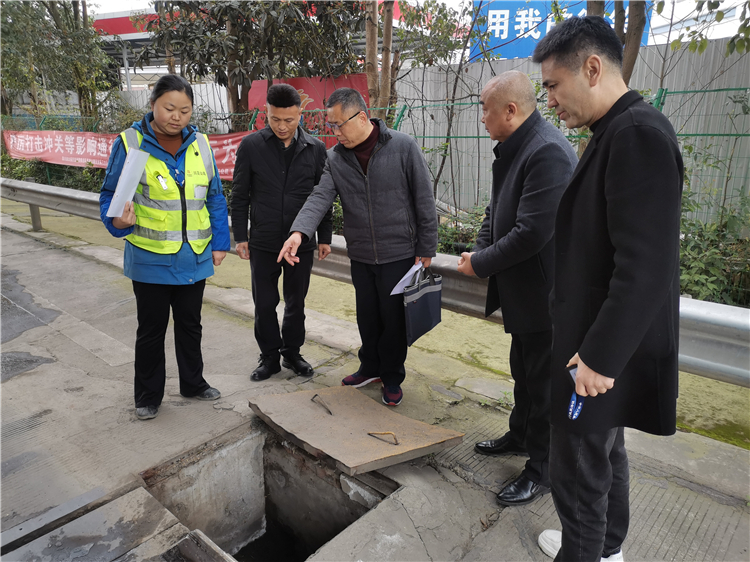 遂宁市市场监督管理局联合多部门检查指导成南公司回马站治超工作.jpg