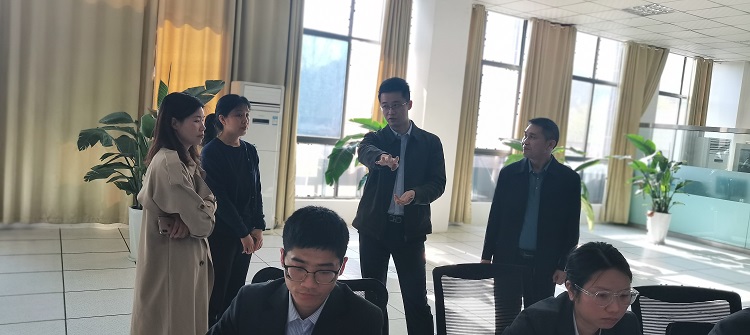 张总调研照片.jpg