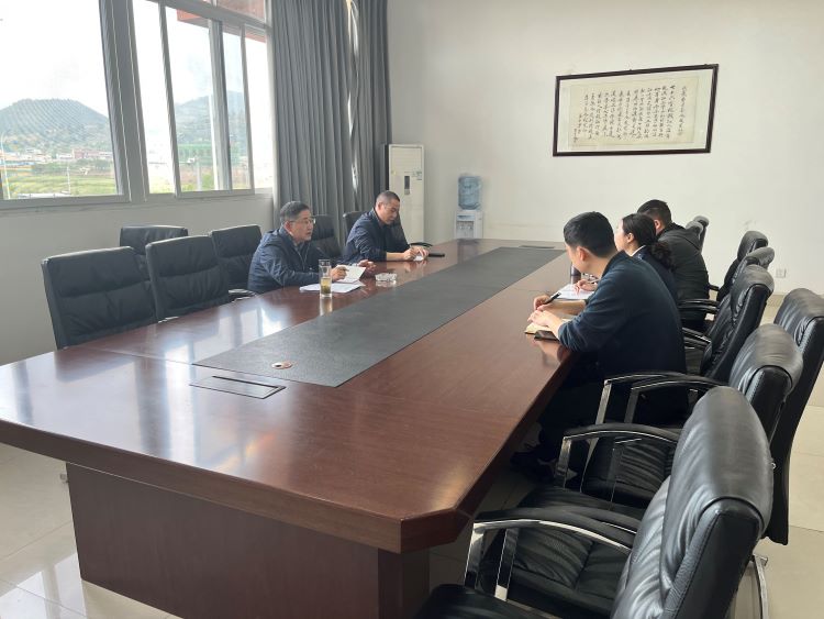 4.12+金堂管理处+成德南公司党委书记、董事长闫平赴赵家站召开收费站排堵保畅工作安排会.jpg